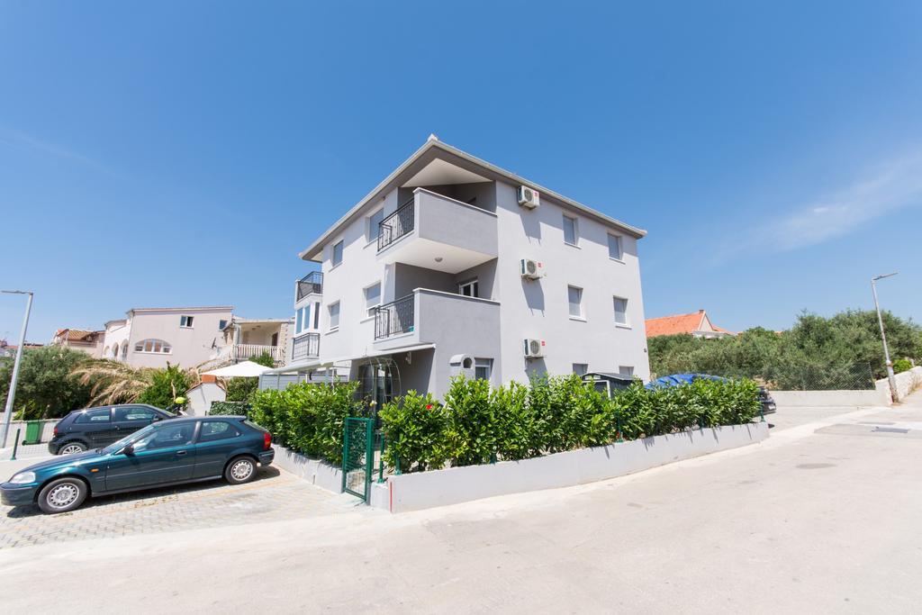 Apartment Flynn Trogir Exterior foto
