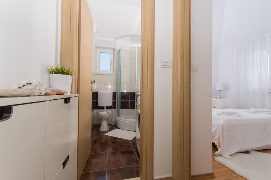 Apartment Flynn Trogir Exterior foto